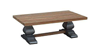 salontafel met een houten tafel blad en metalen poten
