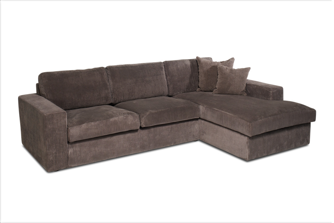 Loungebank Leiden met longchair in een moderne woonkamer met houten salontafel en lichte muren. – foto 7 – A-meubel