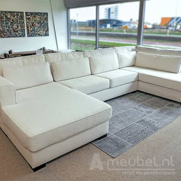 Meubel outlet!