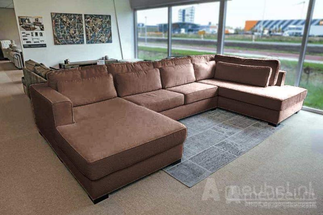 Arnhem U-Bankstel Bruin – A-meubel