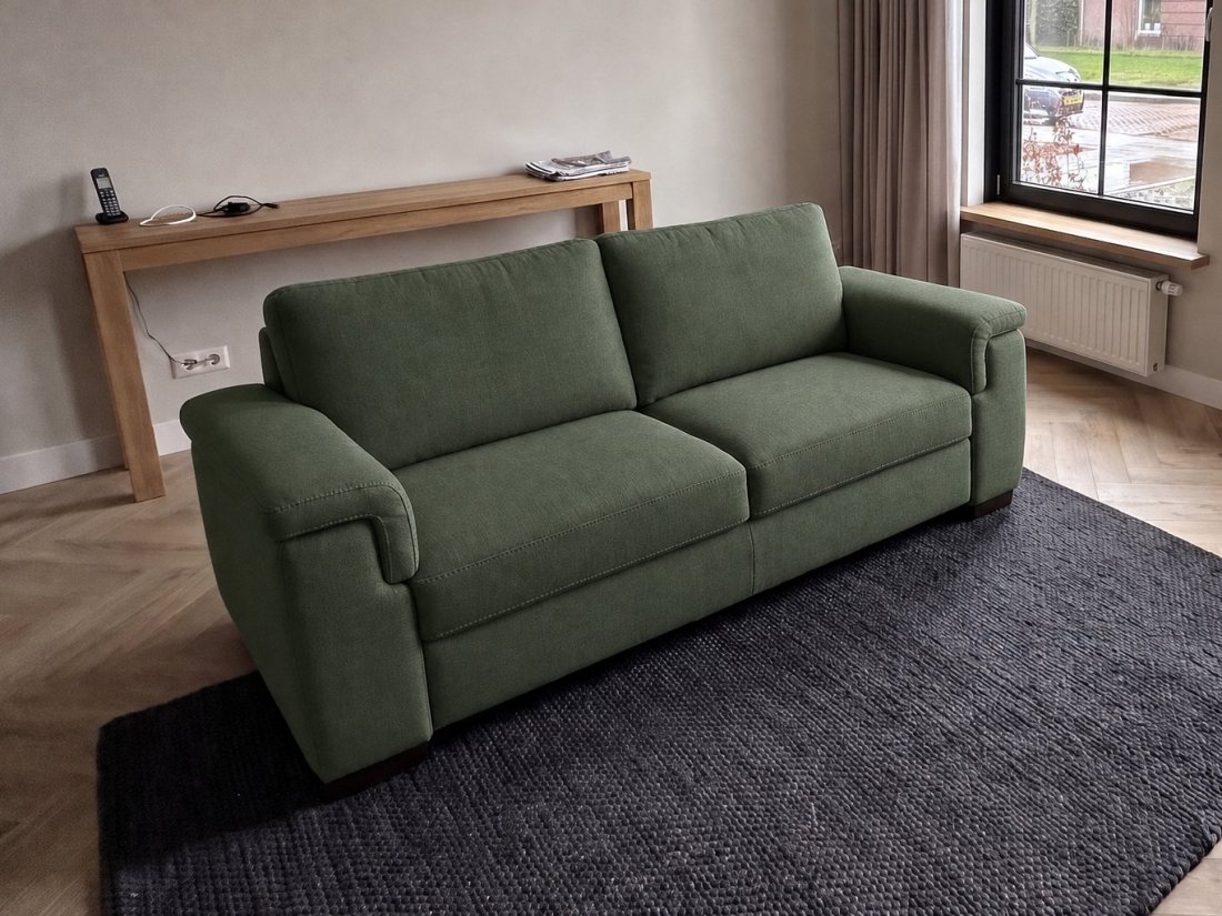Elsen 2.5 Zits Bank in groen – kleurimpressie – A-meubel