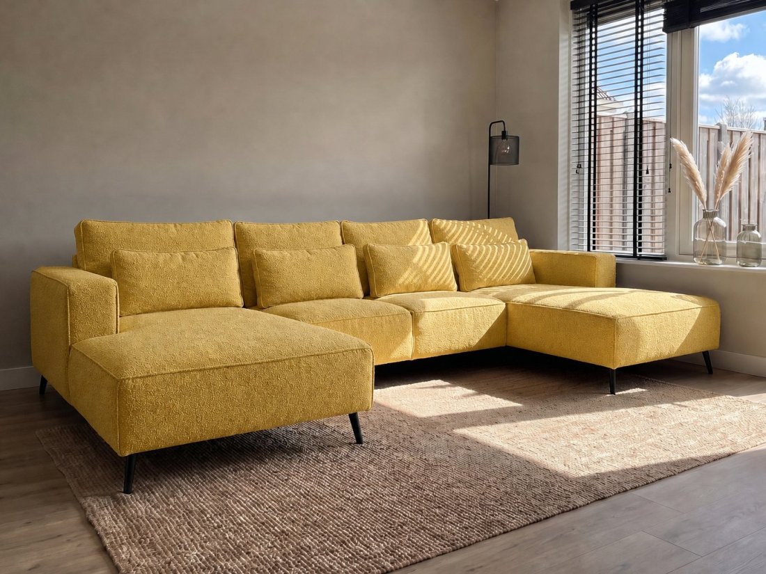 Groede Ottomaan + 2.5 Zits + Longchair in geel – kleurimpressie – A-meubel
