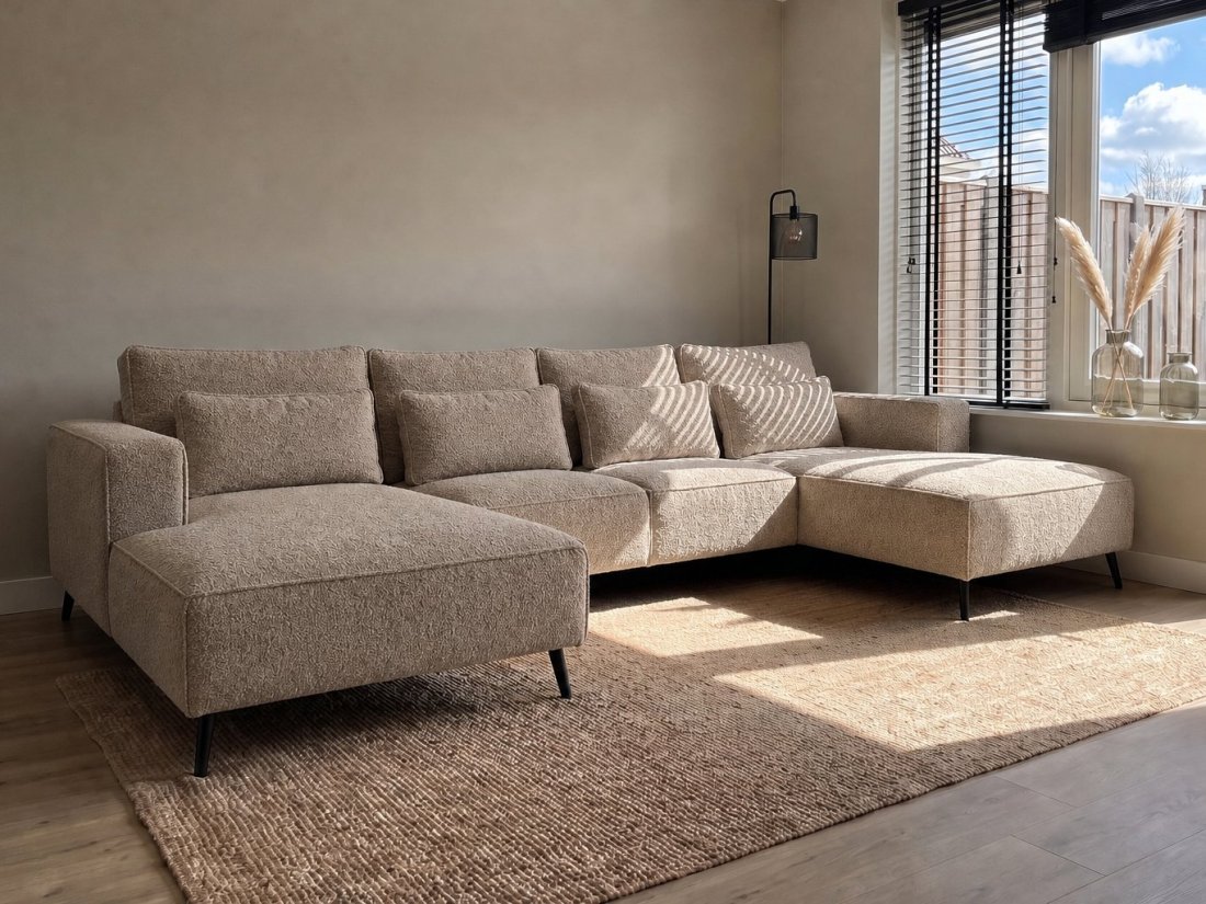 Groede Ottomaan + 2.5 Zits + Longchair in taupe – kleurimpressie – A-meubel
