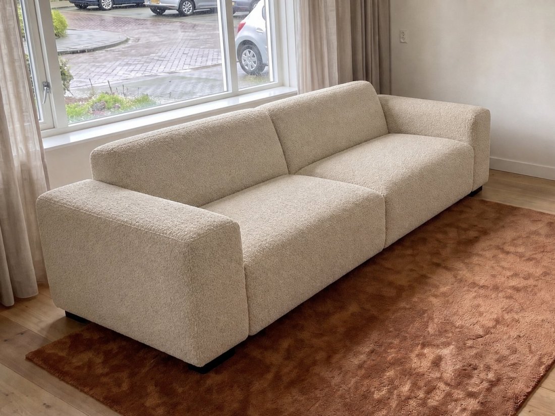 Veenendaal 2.5 Zits Bank in beige – A-meubel