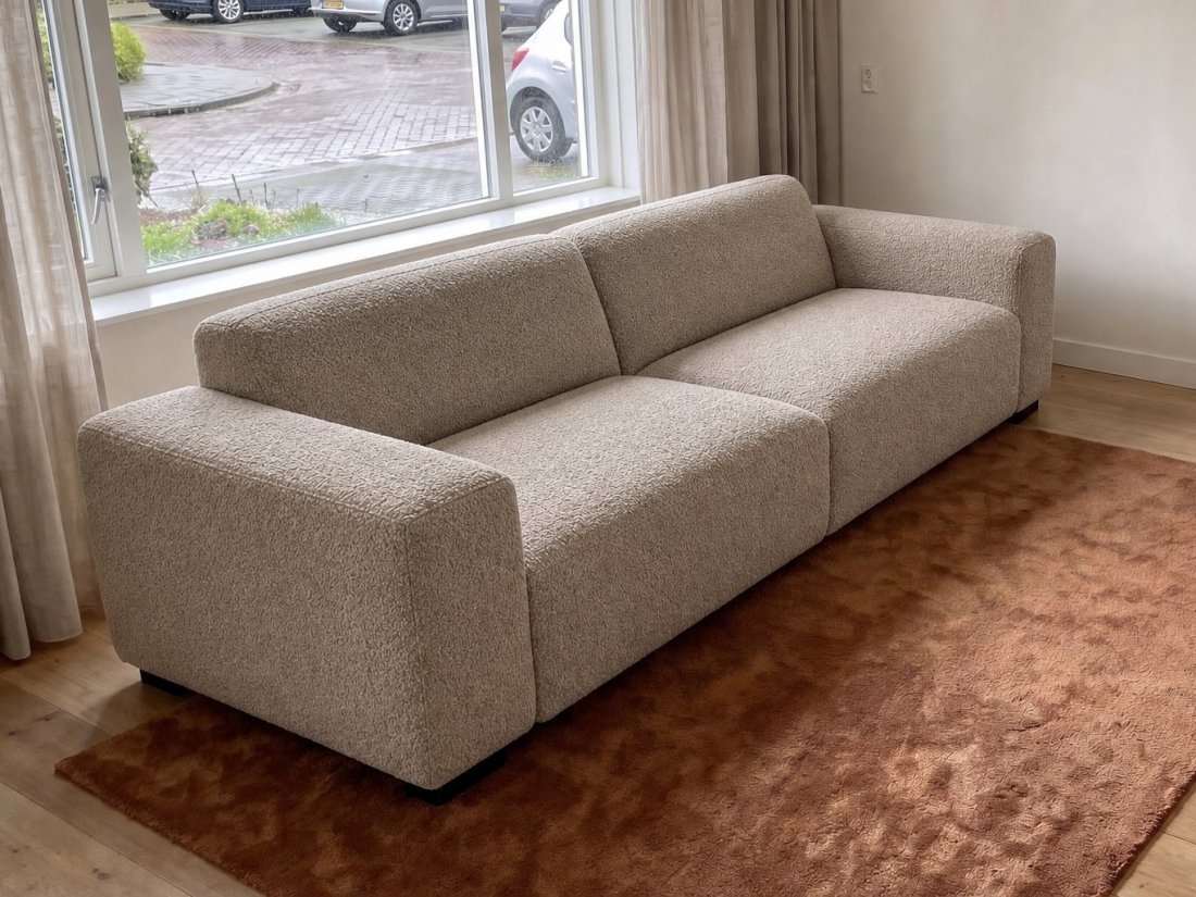 Veenendaal 2.5 Zits Bank in taupe – kleurimpressie – A-meubel