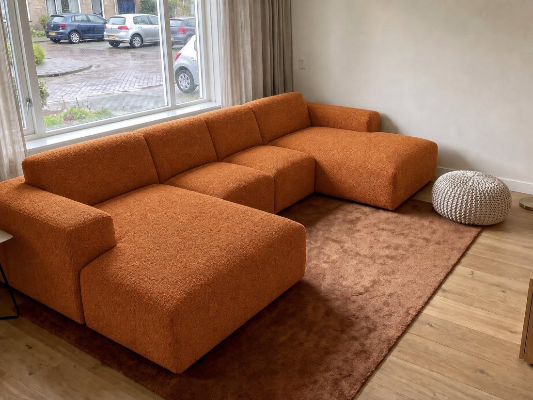 Veenendaal Longchair + 2 Zits + Longchair in oranje – kleurimpressie – A-meubel