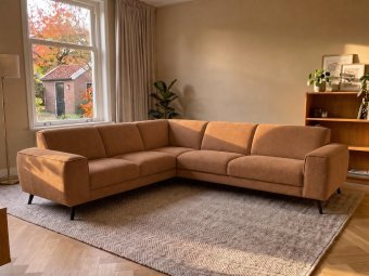 Hoekbank Zwolle in cognac – kleurimpressie