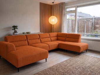 U-Bank Bloemendaal in oranje – kleurimpressie
